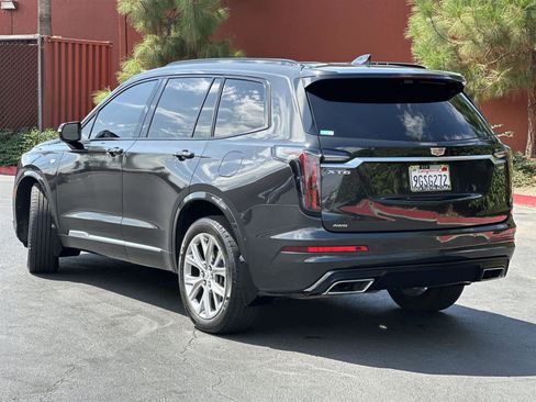 Used 2020 Cadillac XT6 Sport w/ Platinum Package image 4
