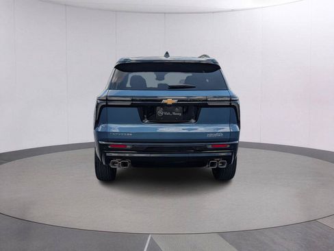 Used 2026 Chevrolet Traverse High Country w/ LPO, Floor Liner Package FWD image 4
