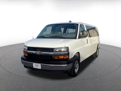 Used 2024 Chevrolet Express 3500 LT w/ LT Preferred Equipment Group image 7