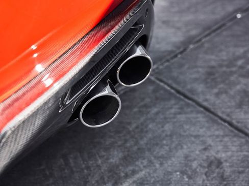 Used 2024 Ferrari Roma Spider RWD image 17