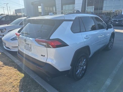 Used 2025 Toyota RAV4 XLE Premium image 3