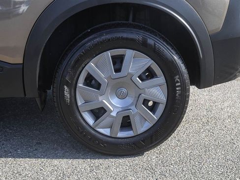 Used 2025 Nissan Kicks S AWD/4WD image 10