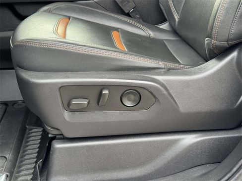 Used 2024 GMC Sierra 2500 AT4 w/ AT4 Preferred Package image 18