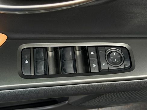 New 2026 Lexus UX 300h AWD image 21