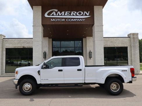 Used 2021 Ford F350 XLT AWD/4WD image 2