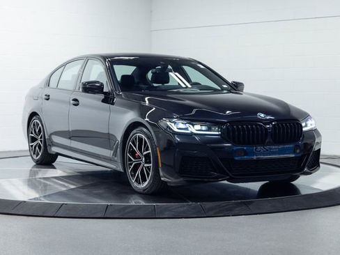 Certified 2023 BMW 530i xDrive w/ M Sport Package AWD/4WD image 4