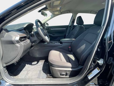 Used 2023 Nissan Altima 2.5 SV FWD image 15