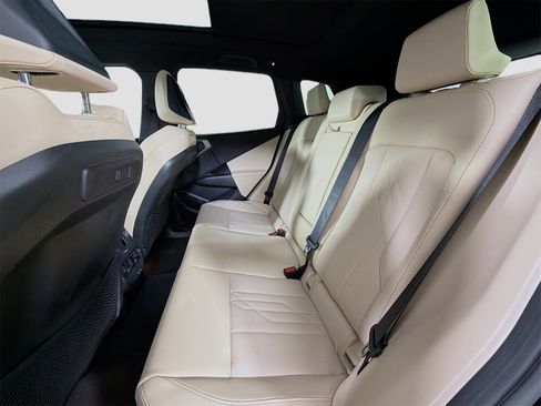 Used 2025 BMW X3 M50 image 23