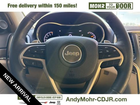 Used 2017 Jeep Grand Cherokee Limited image 13