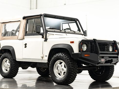 Used 1997 Land Rover Defender 90 AWD/4WD image 32