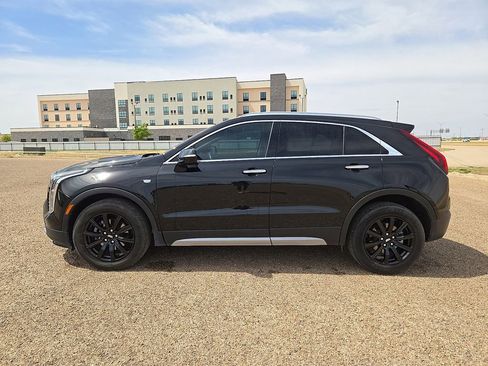 Used 2023 Cadillac XT4 Premium Luxury image 2
