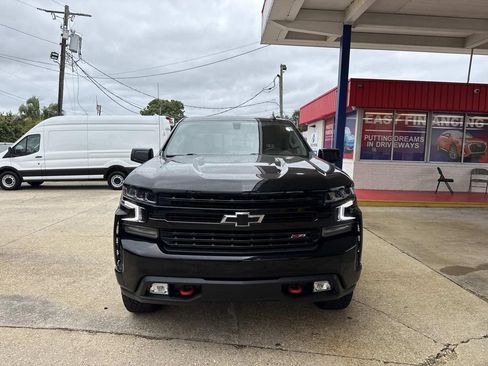 Used 2021 Chevrolet Silverado 1500 LT Trail Boss w/ Convenience Package II AWD/4WD image 2