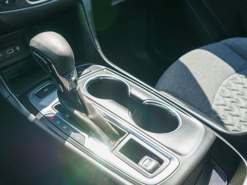 Used 2022 Chevrolet Equinox LT image 34