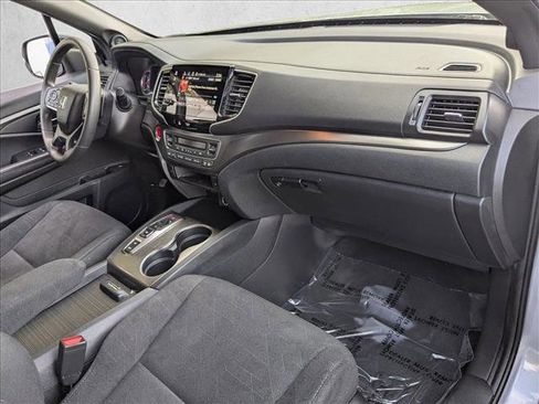 Used 2022 Honda Pilot Sport image 23