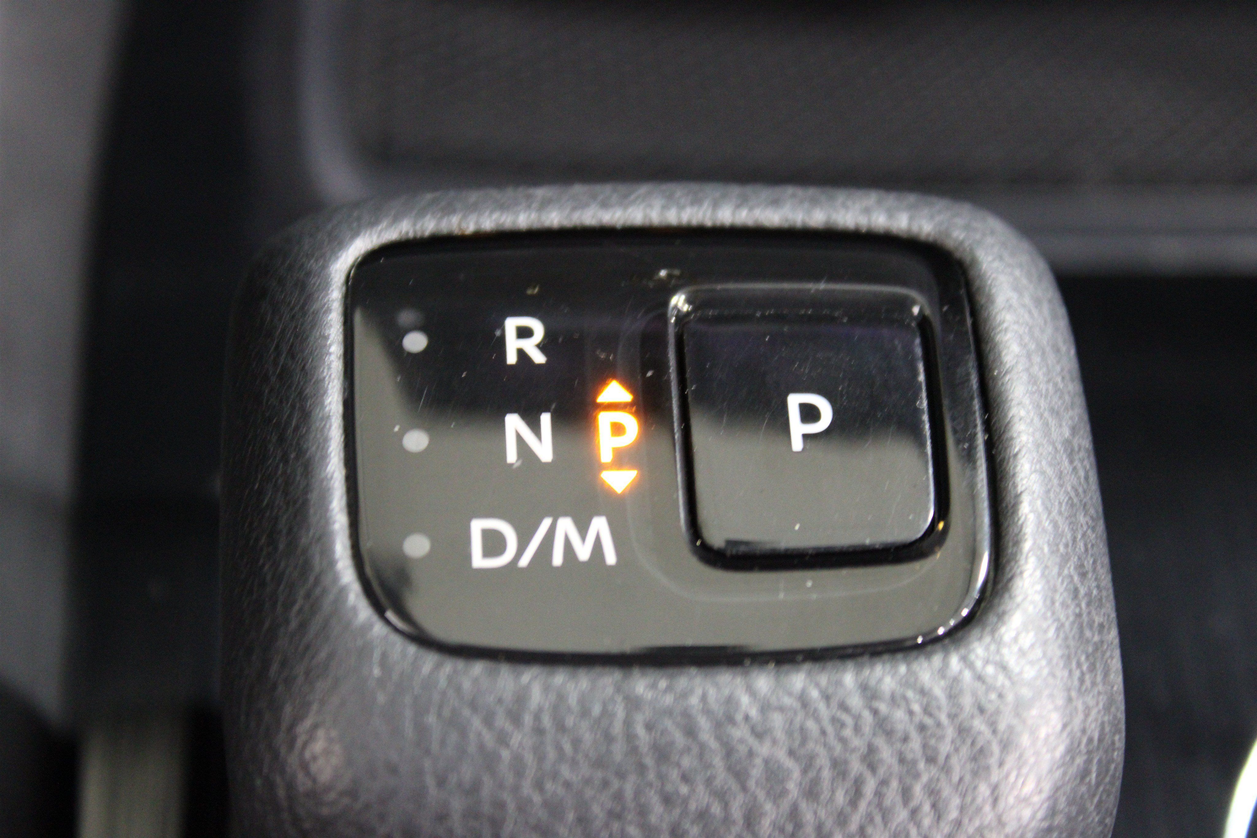 Used 2022 Nissan Rogue S AWD/4WD image 12
