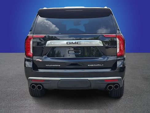 Used 2021 GMC Yukon Denali w/ Denali Premium Package AWD/4WD image 5