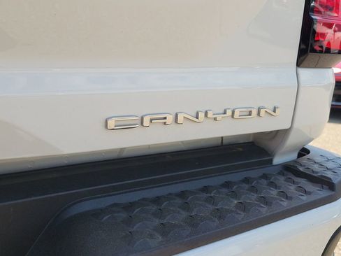 Used 2023 GMC Canyon Denali AWD/4WD image 8