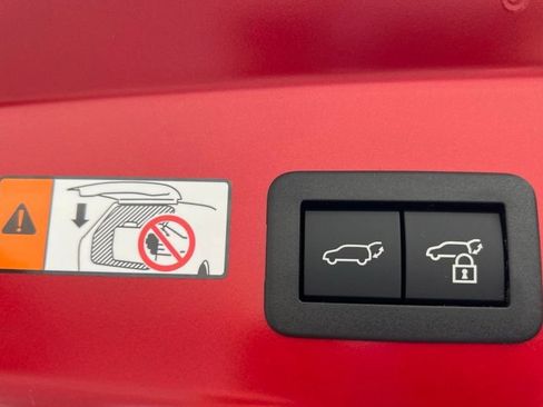 New 2026 Toyota Prius Plug-In Hybrid FWD image 10