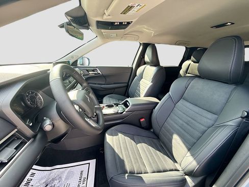 New 2026 Mitsubishi Outlander SE image 22