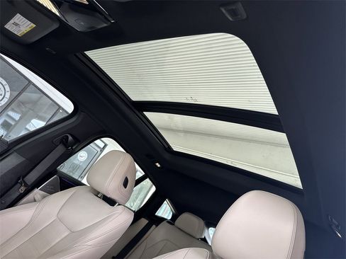 Used 2023 BMW X4 M40i w/ Premium Package image 28