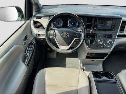 Used 2020 Toyota Sienna XLE
