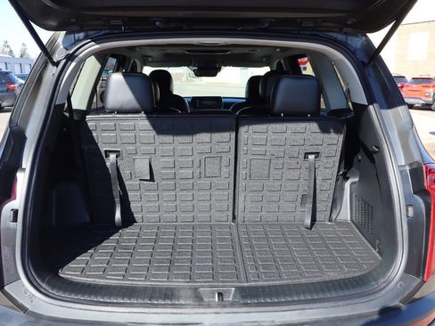 Used 2022 Kia Telluride S image 12