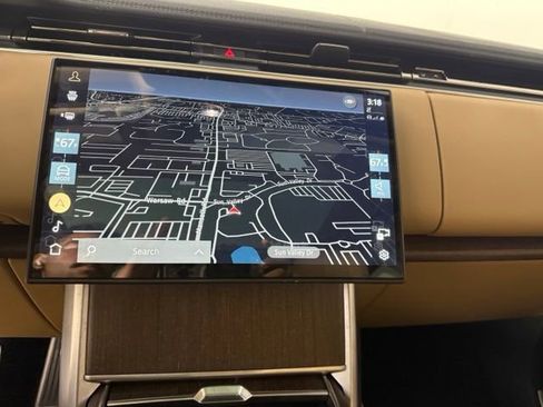 Used 2025 Land Rover Range Rover SE AWD/4WD image 20