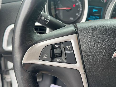 Used 2017 Chevrolet Equinox LT AWD/4WD image 16