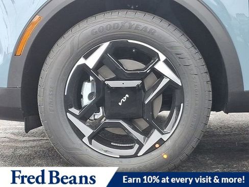 New 2026 Kia Sportage EX image 5