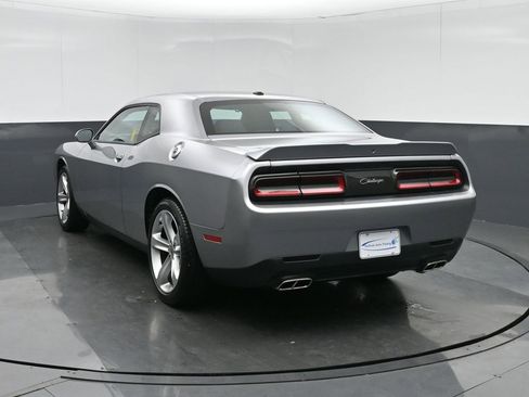Used 2018 Dodge Challenger SXT w/ Super Sport Group (SS/T) image 5