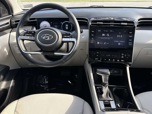 Used 2023 Hyundai Tucson SEL w/ Convenience Package AWD/4WD image 3