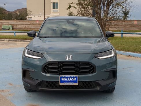 Used 2023 Honda HR-V Sport image 9