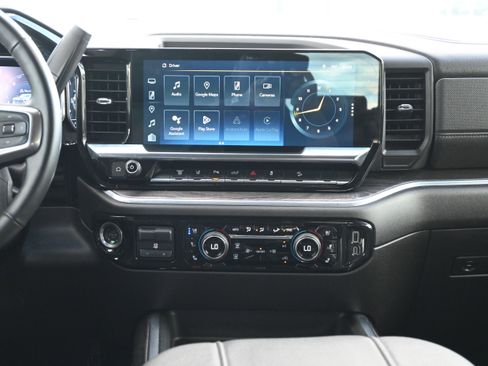 Used 2024 Chevrolet Silverado 2500 LTZ w/ LTZ Plus Package image 32