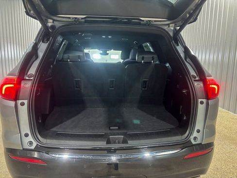 Used 2024 Buick Enclave Premium image 31