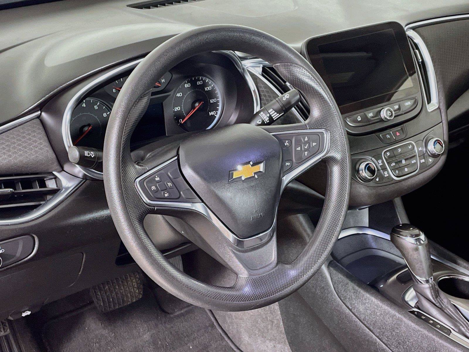 Used 2020 Chevrolet Malibu LT FWD image 18