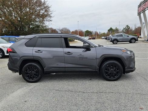 Used 2019 Toyota RAV4 LE image 14