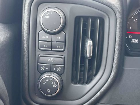 Used 2021 Chevrolet Silverado 1500 Custom Trail Boss w/ LPO, Dark Essentials Package AWD/4WD image 21