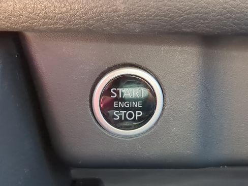 Used 2021 Nissan Rogue SV w/ Premium Package FWD image 26