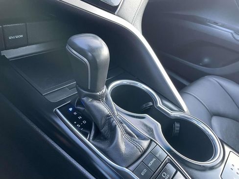 Used 2018 Toyota Camry XSE image 44