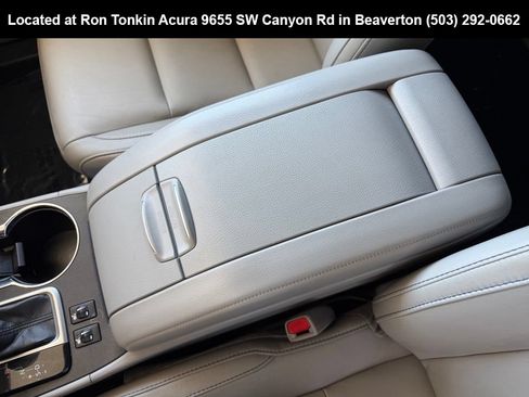 Used 2016 Toyota Highlander XLE AWD/4WD image 24