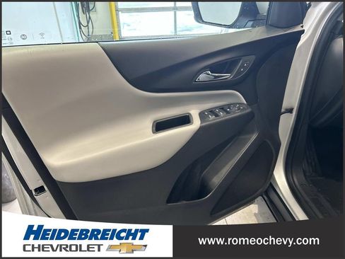 Certified 2019 Chevrolet Equinox LT image 9