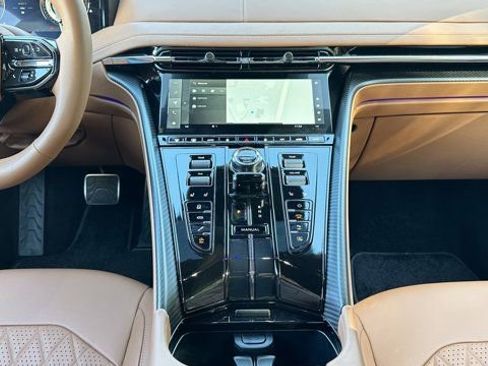 New 2025 Aston Martin DB12 Coupe image 10