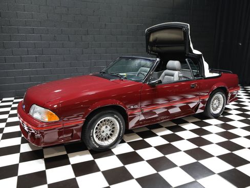 Used 1987 Ford Mustang GT RWD image 11