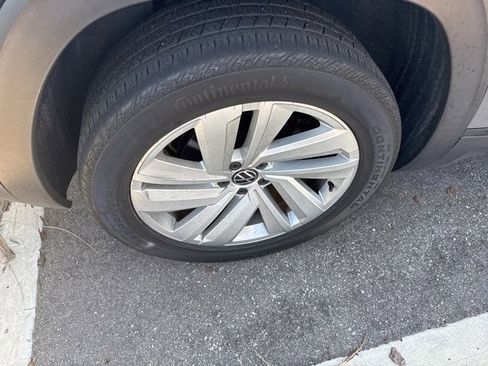 Used 2022 Volkswagen Atlas Cross Sport SE w/ Panoramic Sunroof Package image 10