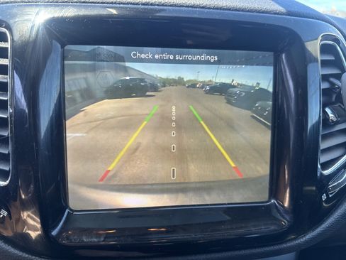 Used 2019 Jeep Compass Limited AWD/4WD image 26