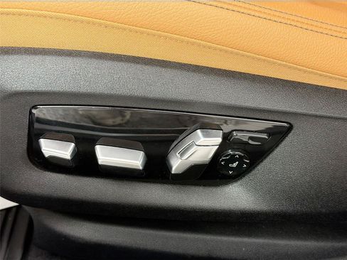 Used 2019 BMW 530i w/ Convenience Package RWD image 18
