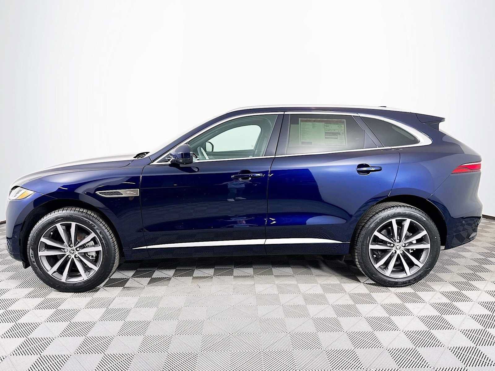 New 2025 Jaguar F-PACE R-Dynamic S AWD/4WD image 8