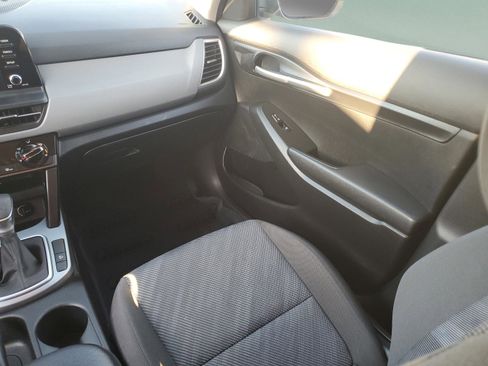 Certified 2026 Kia Seltos LX FWD image 11