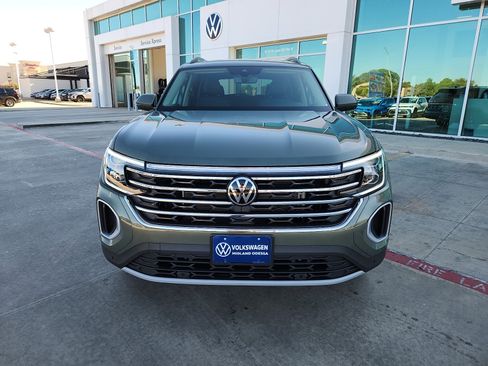 New 2026 Volkswagen Atlas SE image 2