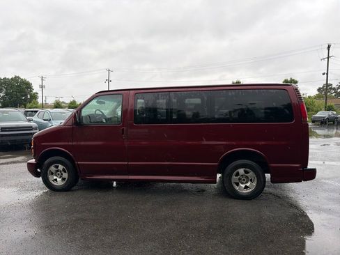 Used 2001 Chevrolet Express 1500 LT RWD image 11